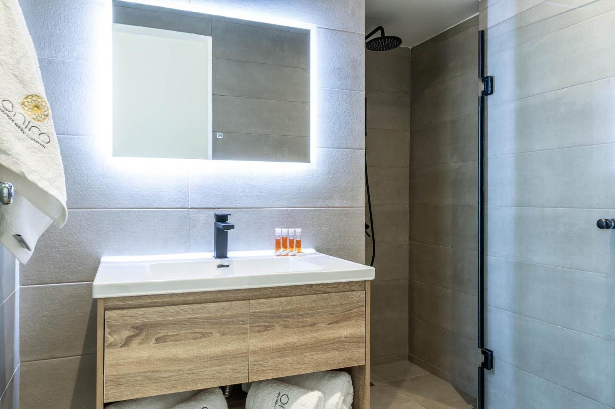 Nerea Boutique Suites Karystos الغرفة الصورة